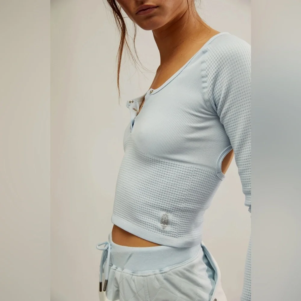 FP MOVEMENT Bail Out Long Sleeve Layer NWT Arctic Snow Blue - Picture 2 of 10